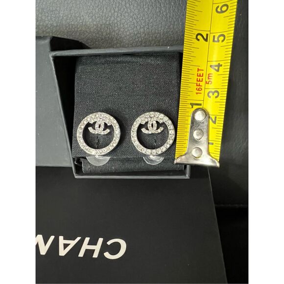 Chanel silver tone round cc rhinestones earrings studs - Picture 4 of 8